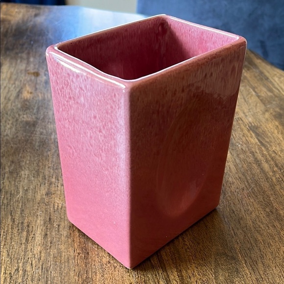 Hagger USA Rose Drip Glaze Mid Century Modern Retangular Vase with Concave Ovals - Picture 5 of 17